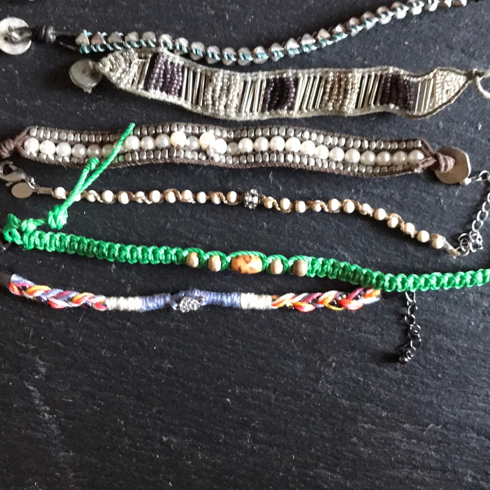 Assorted bracelets - Picture 2 of 3
